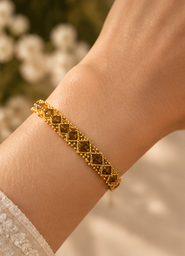 Gold Antique Diamond Lattice Topaz Crystal Bracelet